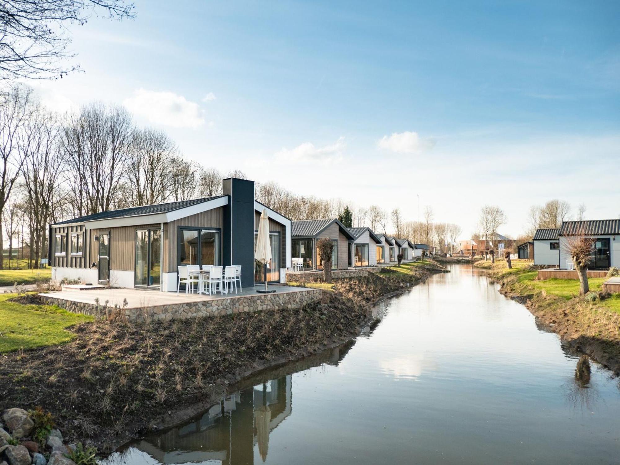 Tidy Chalet With Dishwasher, Near The River Maas Villa Kerkdriel Eksteriør bilde